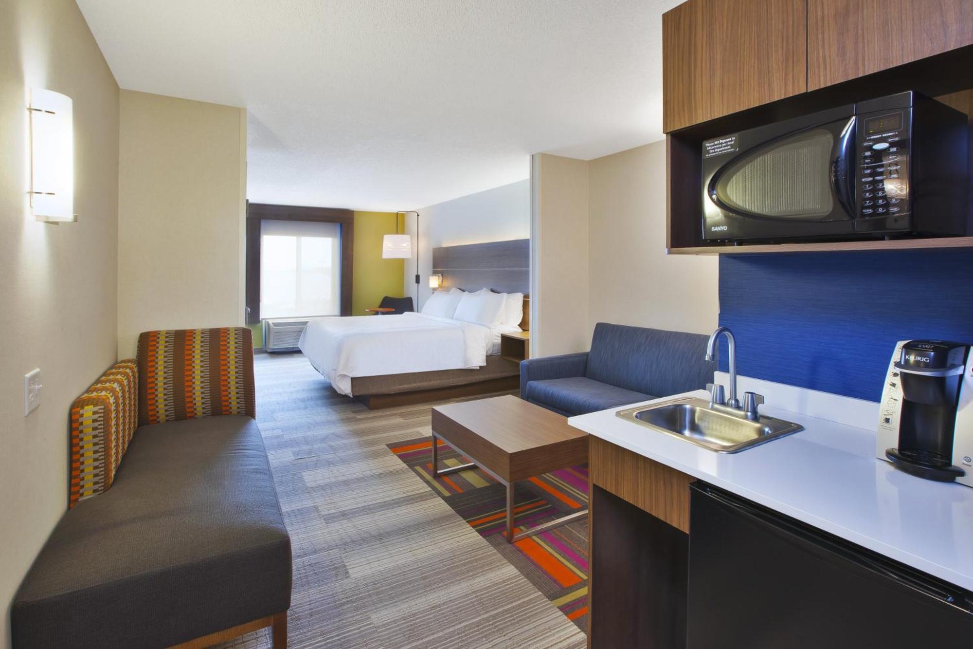 Holiday Inn Express Hotel & Suites Auburn Hills By Ihg Buitenkant foto